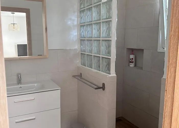 Peaceful And Bright Apartamento